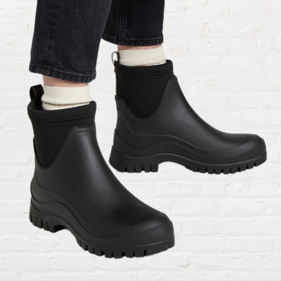 Sam Edelman Shoes - Sam Edelman "Louisa" Black Platform Waterproof Rain Boots Size 10 🌟 HOST PICK